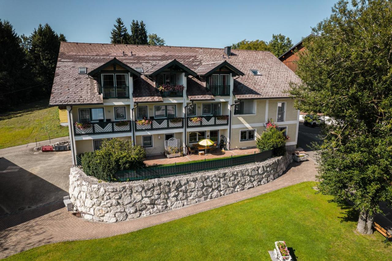 Voralpenhotel Schmoller Sankt Georgen im Attergau Exteriör bild