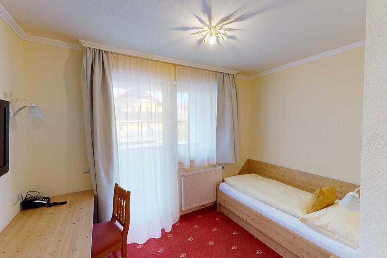 Voralpenhotel Schmoller Sankt Georgen im Attergau Exteriör bild